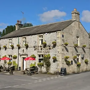 The Victoria 3* Malham