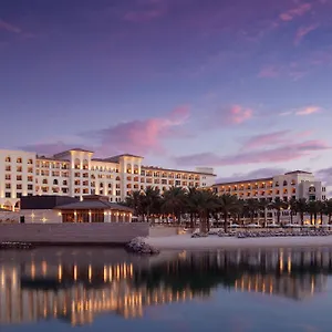 מלון The Westin Saraya &